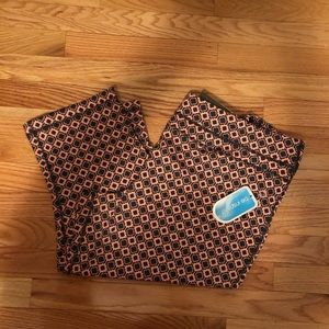 Be Inspired Slim Fit Performance Capris Size 3X